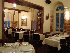 Nevziade'de Boncuk Restaurant